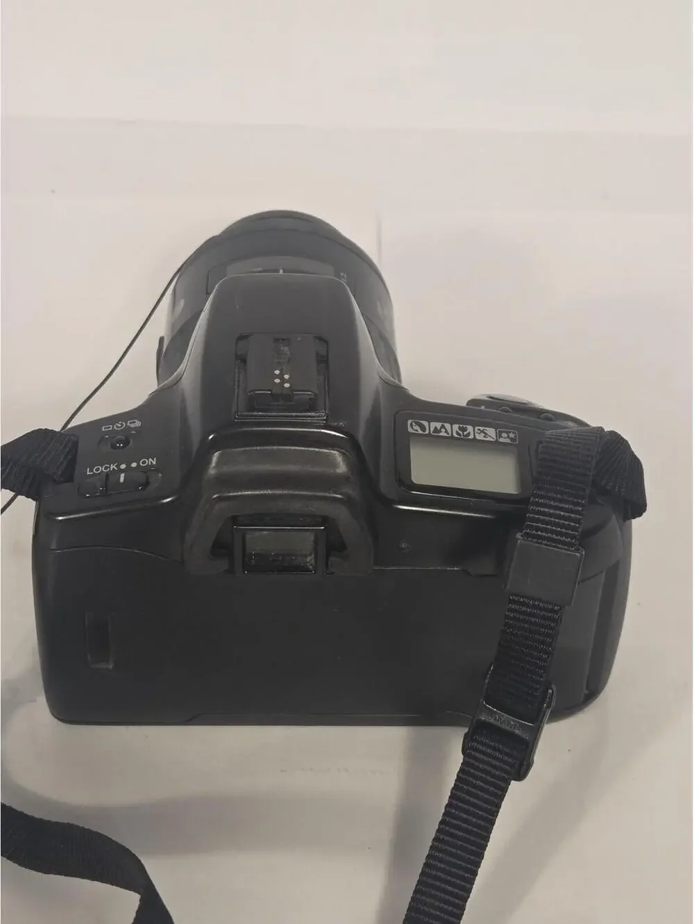 Vintage Minolta Maxxum 300si 35mm SLR Film Camera AF 70-210mm Lens Black Strap